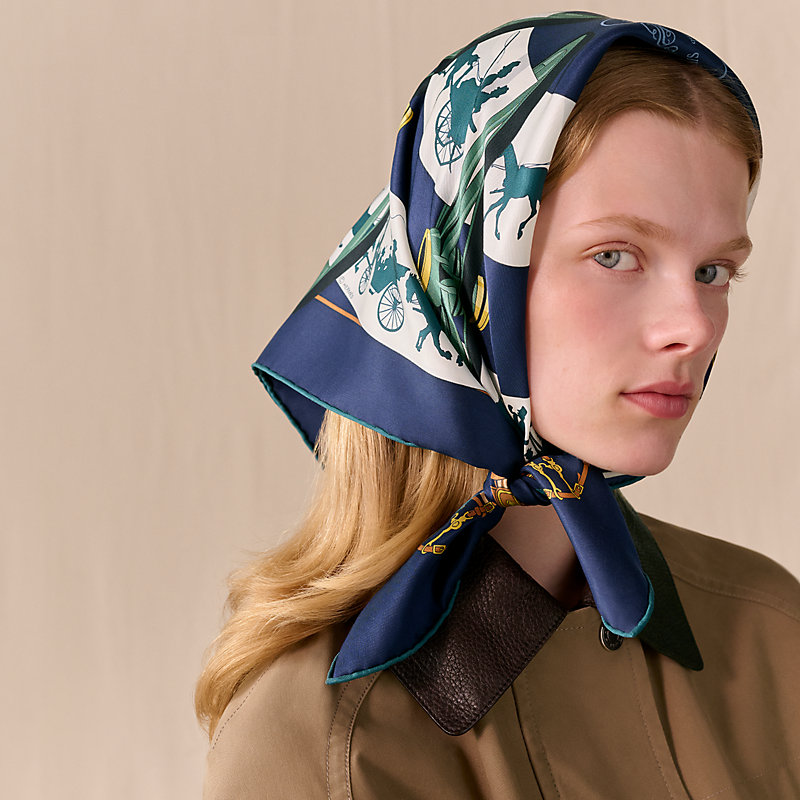 HERMÈS-PARIS- スカーフ Paris Qui Roule scarf 70 - Purple | Hermès UK